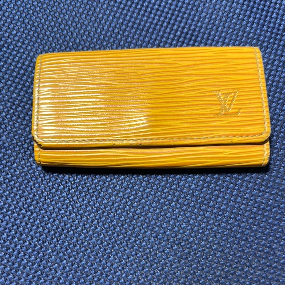 Louis Vuitton Vintage w/COA Mustard Epi Key-case vintage